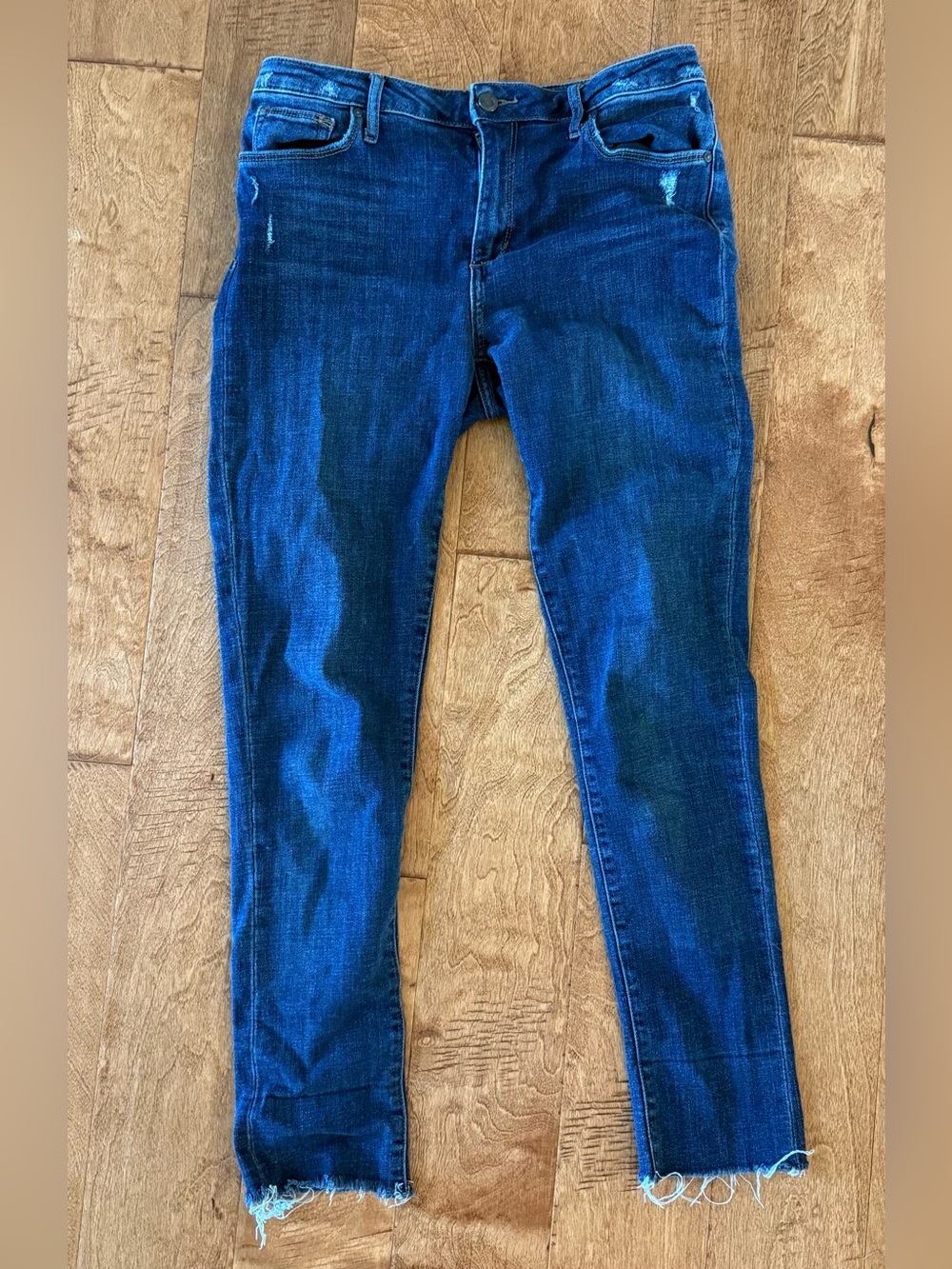 Classic Women’s Dark Blue Skinny Jeans